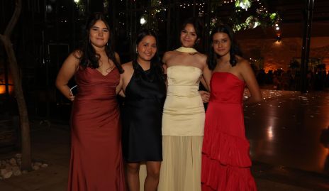  Majo Cabrera, Vero Venegas, Victoria Mendoza y Ilse Guia.