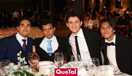  Checo Montoya, Jesús López, Santiago y Mauricio.