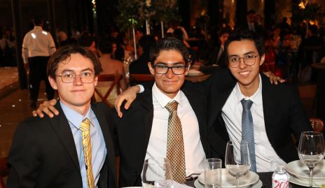  Juan Pablo Dávalos, Juan Pablo Rodríguez y Roberto Martínez.