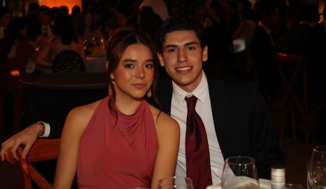  Ana Pao Martínez y Dhada.