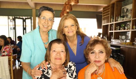  Marta Elena Vázquez, Ana Zermeño, Pilar Sierra y Maricarmen Palacios.