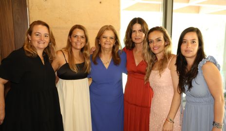  Marcela Alvarado, Ana Alvarado, Ana Zermeño, Paulina Zermeño, Vero Alvarado y Maru Alvarado.