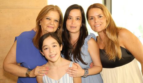   Ana Zermeño, Maru Alvarado, Ana Alvarado y Regina del Camino.
