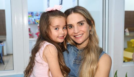  Adelina y Antonella.