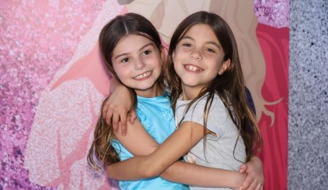  Raquel y Luisa.