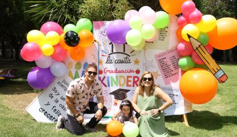  Jonathan Cisneros, Bárbara Cisneros y Gaby Romano .