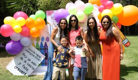  Lucía Sánchez, Nayeli Zarur, Eli Díaz y Yosi García.