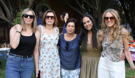  Gaby Rosillo, Julieta González, Came González, Eli Díaz y Priscila González.