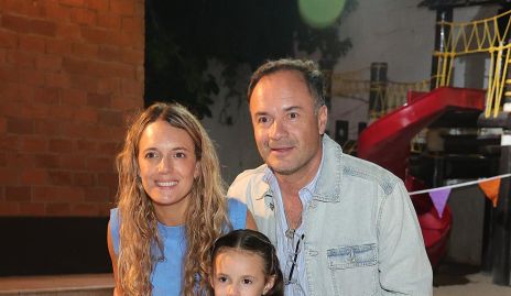  Priscila González, Eduardo y Emma Ramos.