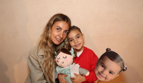 Ana Gaby Astorga y Carlota Cabral.