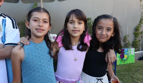  María Inés, Renata Cordero y Mariana.