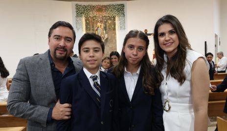  Héctor Meraz, Alba Herbert con sus hijos Héctor y Alba.