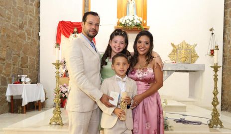  Ramón Barragán, Marilupe Reyna y Rodrigo Barragán.