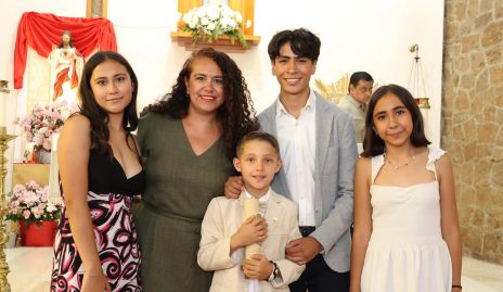 Marta, Vale, Emiliano Alemán, Rodrigo Barragán e Isabel de los Santos.