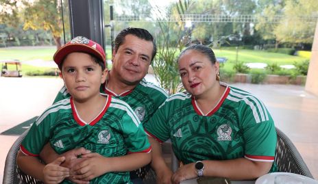  Héctor Ramírez, Iván Ramírez y Ana Acebo.