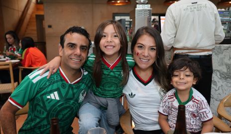  Familia Sabre.