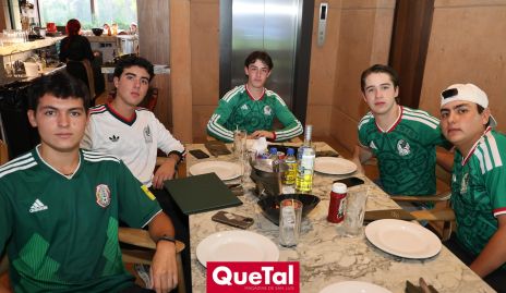 Fidel Andrade, Salvador Orozco, Daniel Bárcena, Alejandro Martínez y Juan Pablo González.