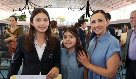  María Letizia Ayala, Ana Claudia Ayala y Claudia Zaldaña.
arm190.jpg