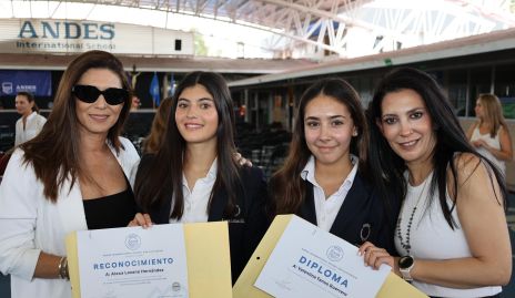  Karina Hernández, Alexa Lozano, Valentina y Paty Tanus.