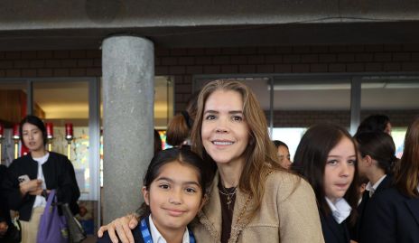  Isabella Vallejo y Aydeé Loera.