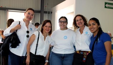  Macarena Elías, Elva Mancilla, María García, Guille Guerra y Mildred Rocha.