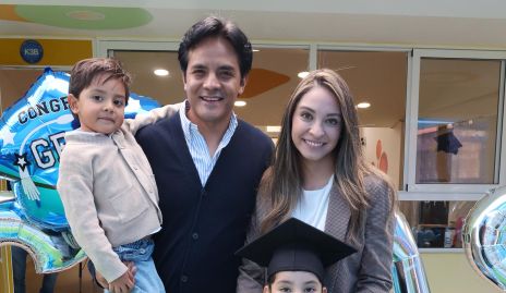  Ana Sofía Navarro, Alexander Navarro, Karen Rodríguez y Alex Navarro.