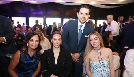  Elsa Tamez, Vero Sojo, Mauricio Mahbub y Valeria Guerrero.
