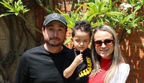  Jorge Rangel, Santiago Rangel y Fernanda Rodríguez.