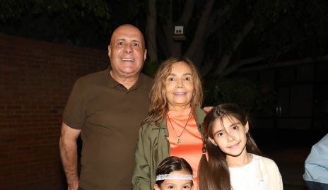  Jaime Escareño, Paty Barrera, Natalia y María.