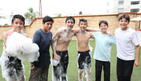  Dorian, Fernando Rojo, Alan Armendáriz, Mau Huerta, Diego Quintanilla y David García.