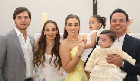  Andrew Delgado, Fernanda Paredes, Paty De Antuñano, Andrew Delgado y Esteban Meade.