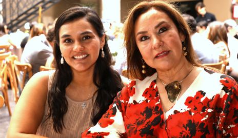  Bárbara Paredes y Claudia González.