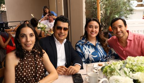 Daniela Paredes, Jorge Hermosillo, Begoña Paredes y Guillermo Paredes.