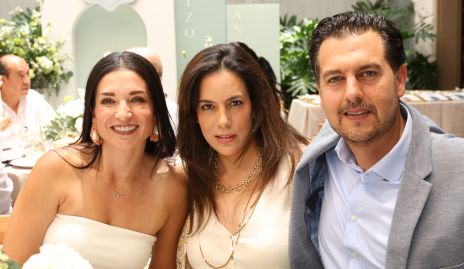  Karla Moreno, María José y Javier Abella.