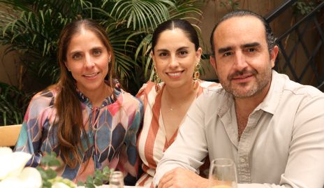  María José Torrescano, Andrea Torres y Alejandro González.