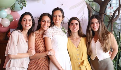  Julieta Contreras, Isabel Garcín, Vale Rangel, Susana De Luna y Verónica González.