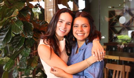  Sandra Villalobos y Rebeca Villalobos.