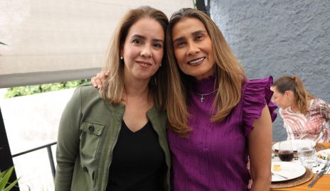  Georgina Benavente y Claudia Quijano.