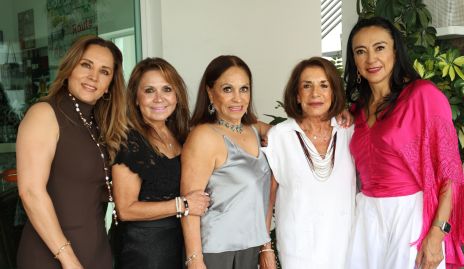 Luzma Román, Leticia Medina, Ester Ortiz, Marthita Espinosa y Patricia Veliz.