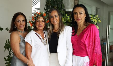  Esther Ortiz, Marthita Espinosa, Pamela Martínez y Patricia Veliz.