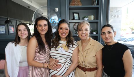  Alejandra Morales, Fernanda Saiz, Claudia Martínez, Claudia Neumann y Montserrat Muñiz.