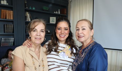  Claudia Neumann, Claudia Martínez y Martha Rivera.