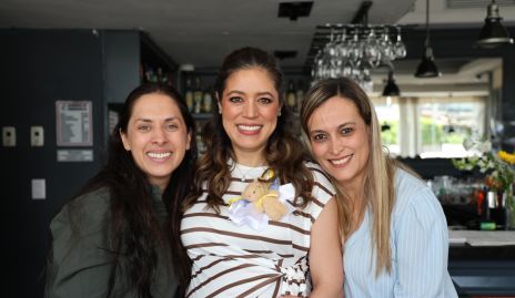  Marcela Viramontes, Claudia Martínez y Gabriela González.