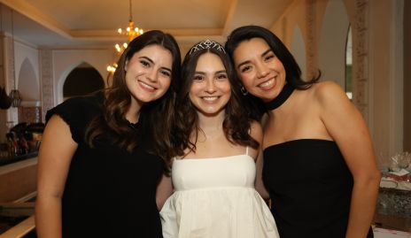  Ana María Meade, Vini Padrón y Daniela González.