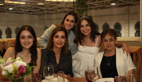 Valeria González, Carmina Reynoso, Paulina Alonso, Daniela González y Alejandra Zepeda.