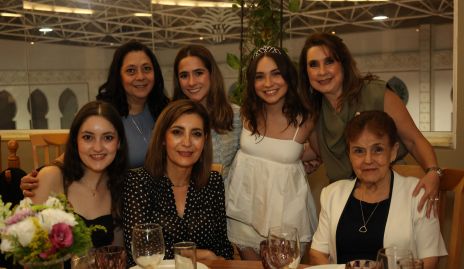  Pilar Fernández, Paulina Alonso, Daniela González, Marisol Hernández, Valeria González, Carmina Reynoso y Alejandra Zepeda.