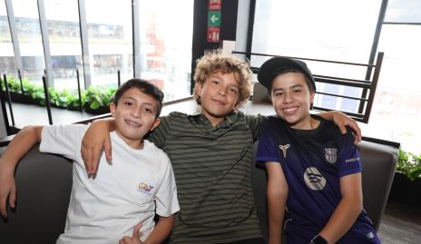  Juan Tomás Castillo, Gastón y Héctor.