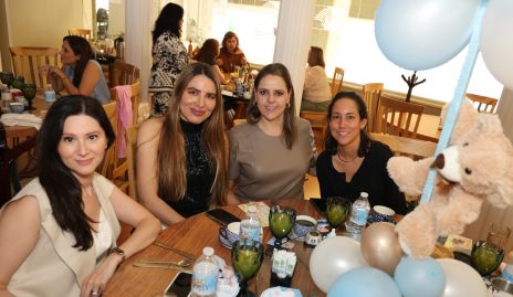  Sofía, Sam, Adriana y Marcela.