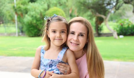  María José Cortés y Michelle Baeza.