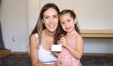  Lucía González y Estefanía Gutiérrez.